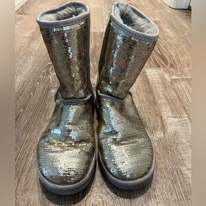 Authentic Ugg Gold sparkle boots. Sz 7. Preowned